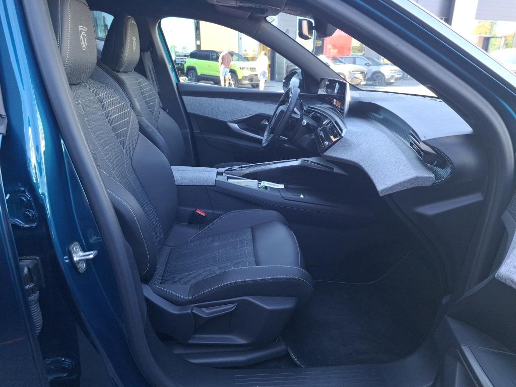 Peugeot 3008 Hybrid 145 e-DCS6 GT 2025