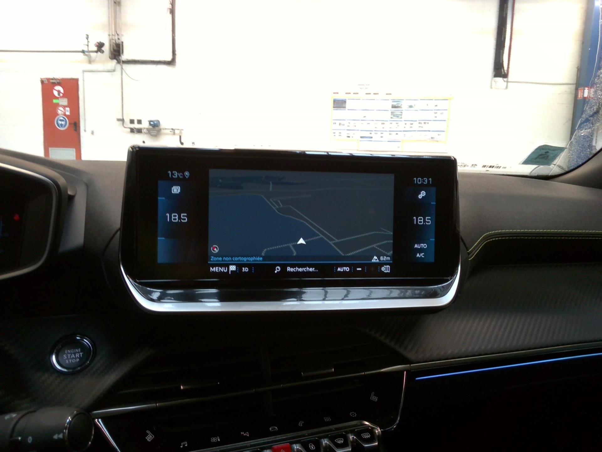 Peugeot 2008 BlueHDi 130 S&S EAT8 GT 2022