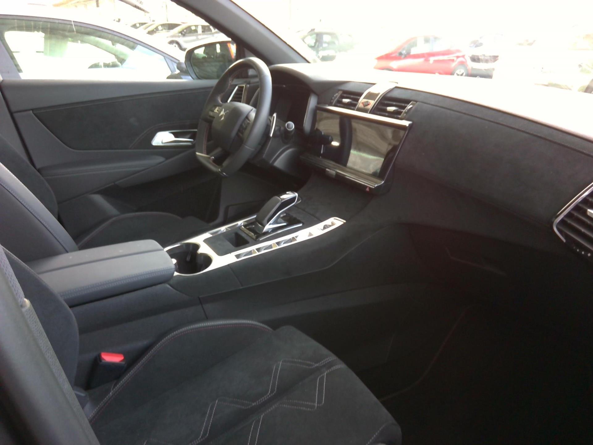 DS DS 7 Hybride Rechargeable E-Tense 225 EAT8 Performance Line 2023