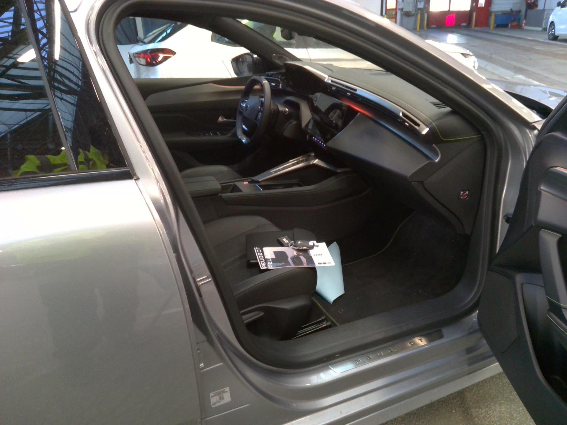 Peugeot 308 PHEV 225 e-EAT8 GT 2024