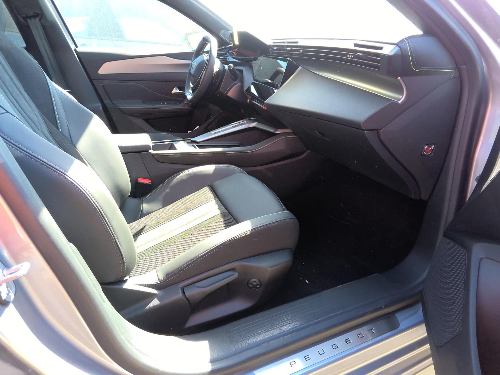 Peugeot 308 Plug-in Hybrid 195 ch e-DCS7 GT 2025