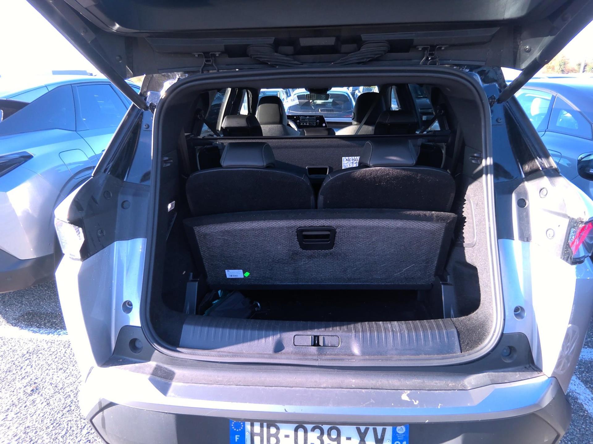 Peugeot 5008 Hybrid 136 e-DCS6 GT 2025
