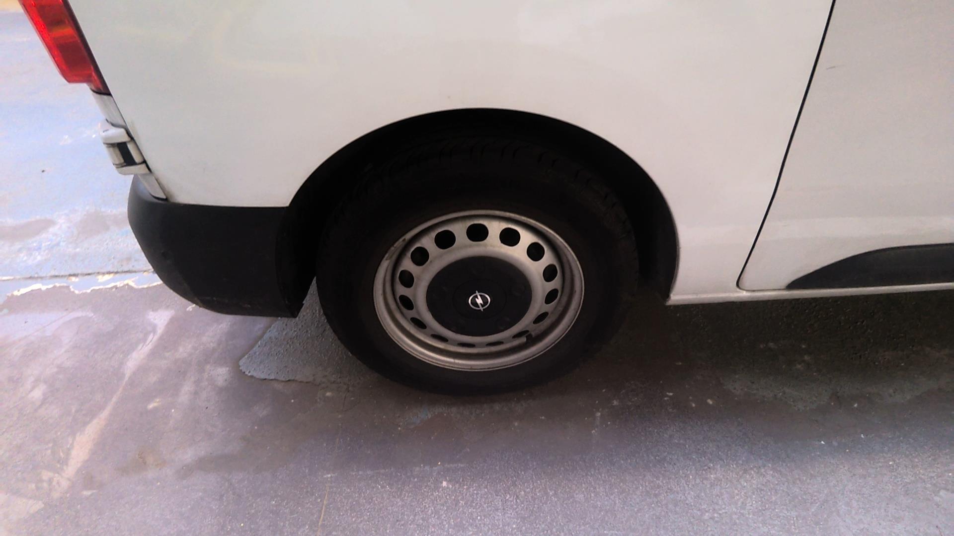 Opel VIVARO FGN TAILLE M BLUEHDI 145 BVM6 2024
