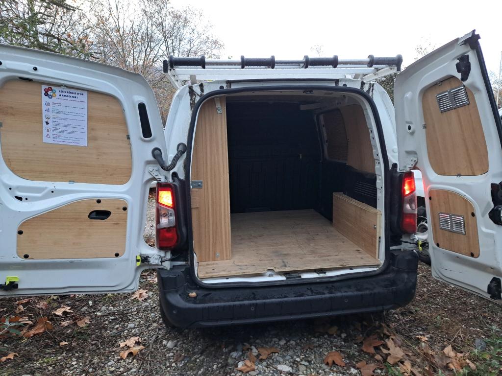 Peugeot PARTNER FOURGON STANDARD 650 KG BLUEHDI 100 S&S BVM5 PREMIUM 2020