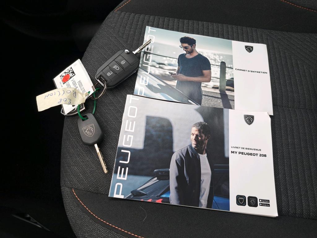 Peugeot 208 Hybrid 110 ch e-DCS6 Style 2025