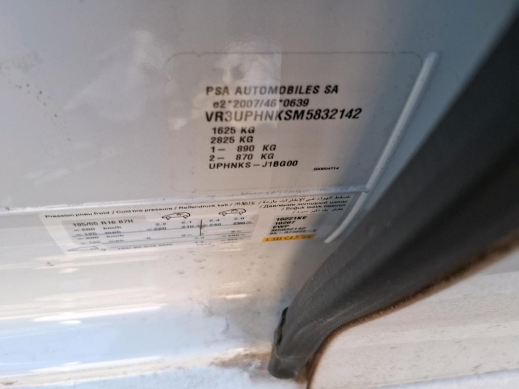 Peugeot 208 PURETECH 100 S&S EAT8 ACTIVE BUSINESS R 2021