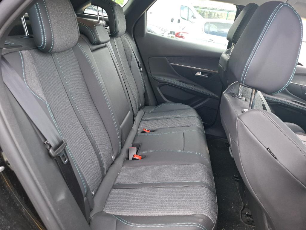 Peugeot 3008 Hybrid 225 e-EAT8 Active Pack 2022