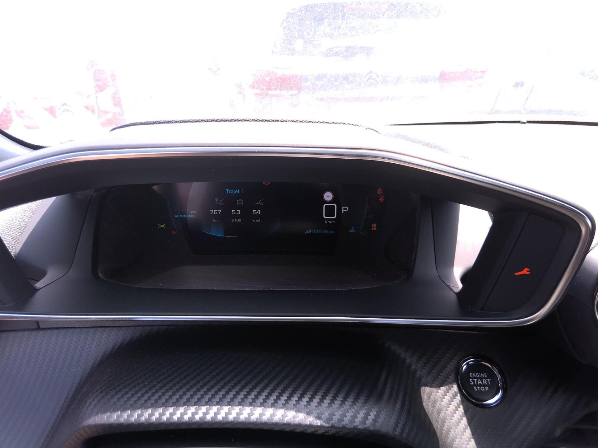 Peugeot 2008 BlueHDi 130 S&S EAT8 GT 2023