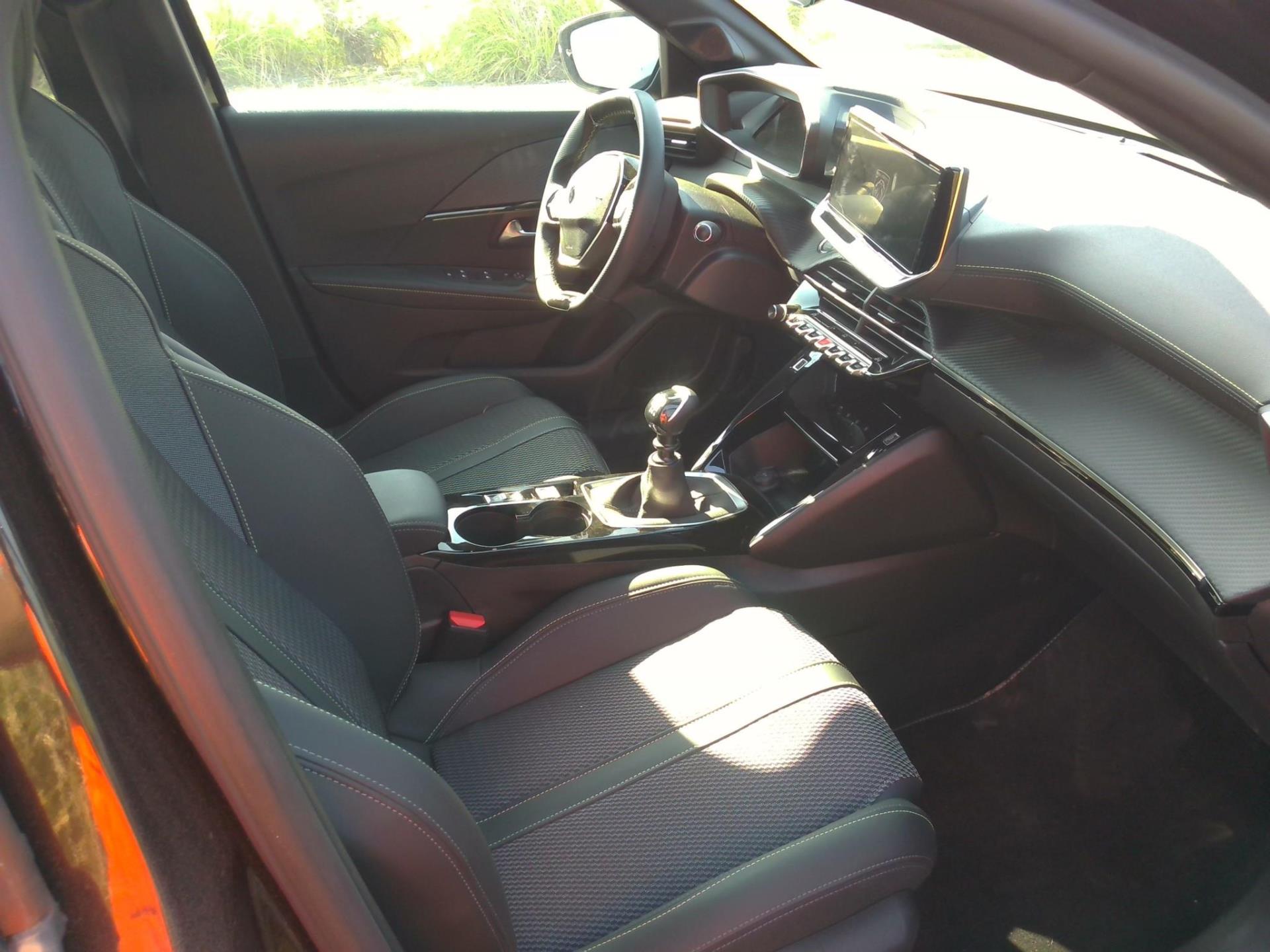 Peugeot 208 PureTech 100 S&S BVM6 GT 2024