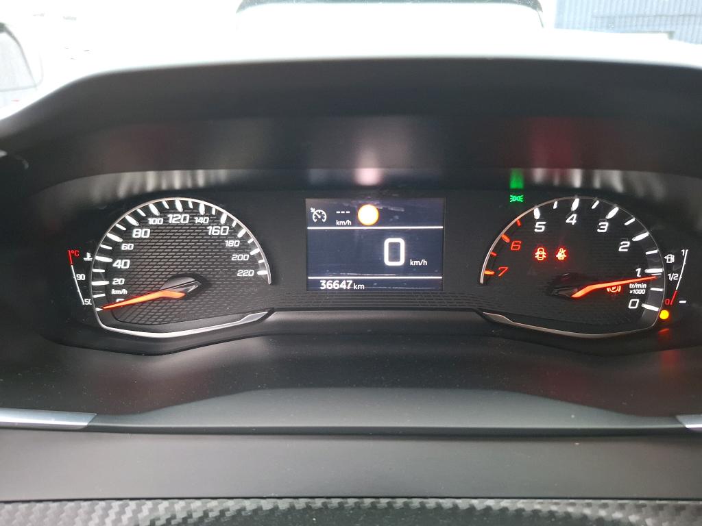 Peugeot 2008 BlueHDi 110 S&S BVM6 Active Business 2021