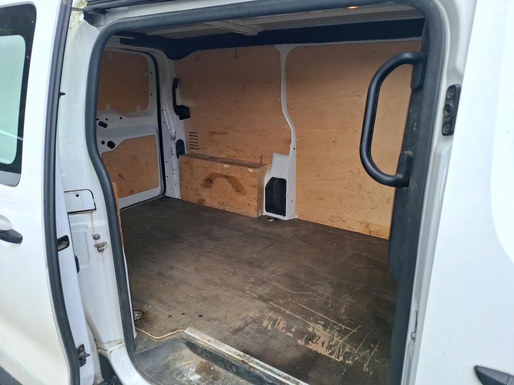 Peugeot EXPERT FGN TOLE STANDARD 2.0  BLUEHDI 120 S&S BVM6 PREMIUM 2018