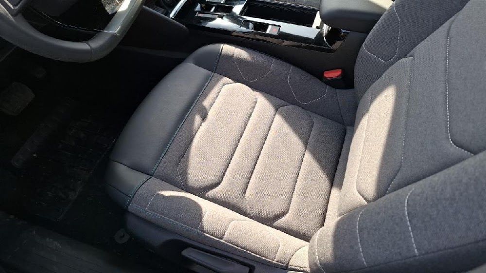 Foto Citroën C4 X 11