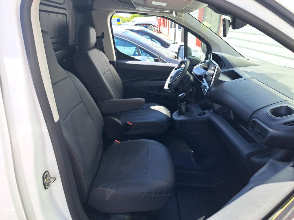 Peugeot PARTNER FOURGON STANDARD 650 KG BLUEHDI 100 S&S BVM5 ASPHALT 2021