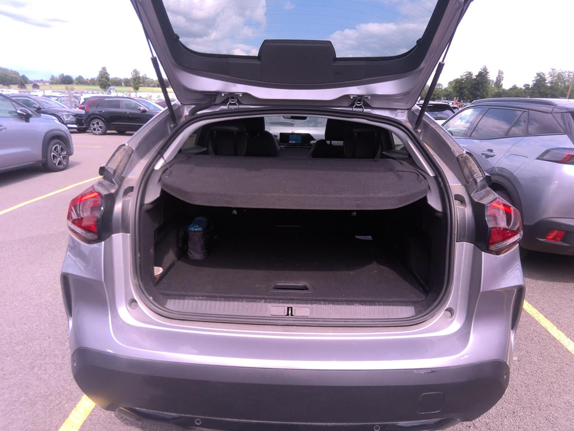 Citroen C4 BlueHDi 130 S&S EAT8 Shine Pack 2023