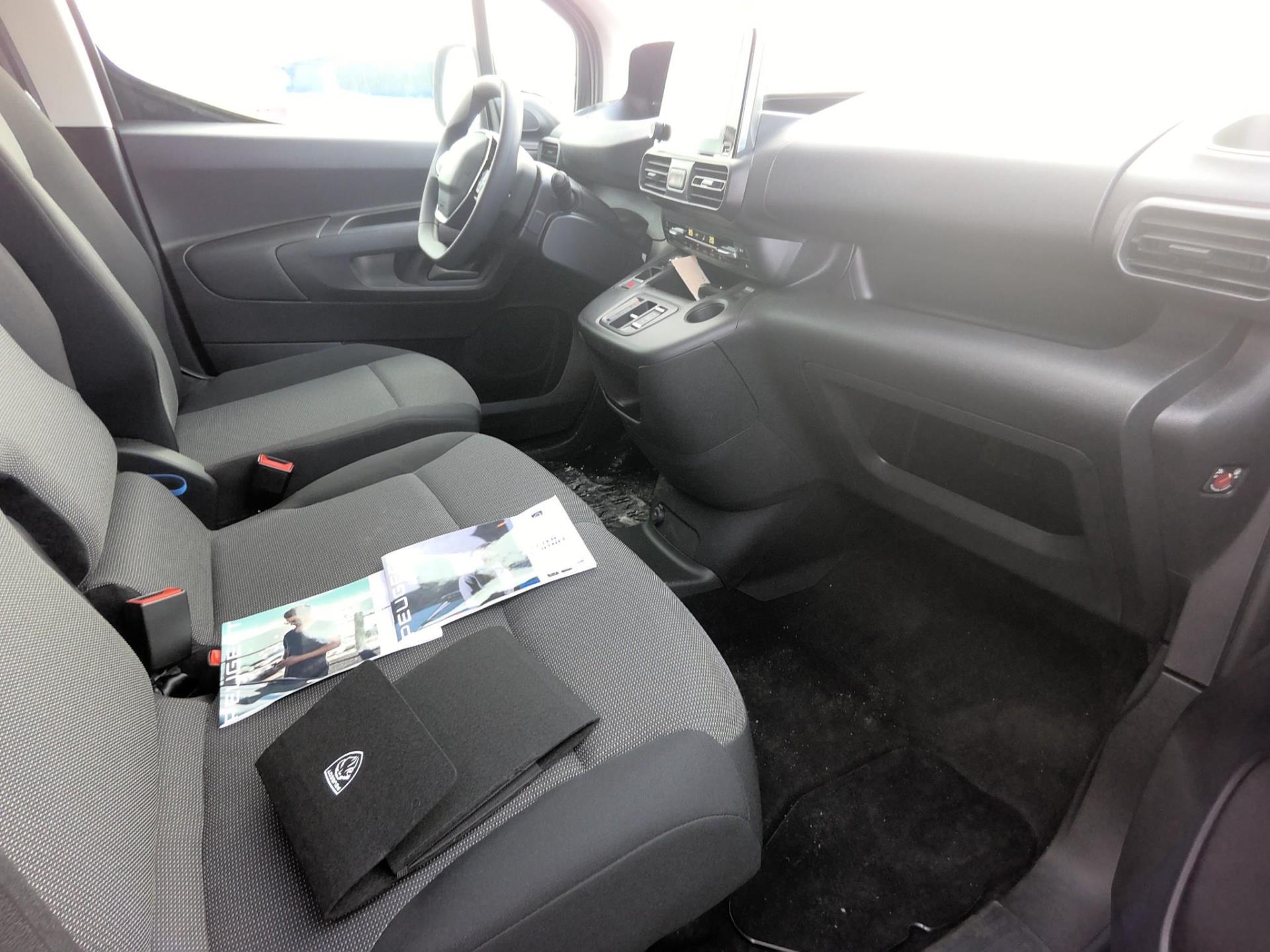 Peugeot E-PARTNER FOURGON M 800 KG 136 CH BATTERIE 50 KWH  2023