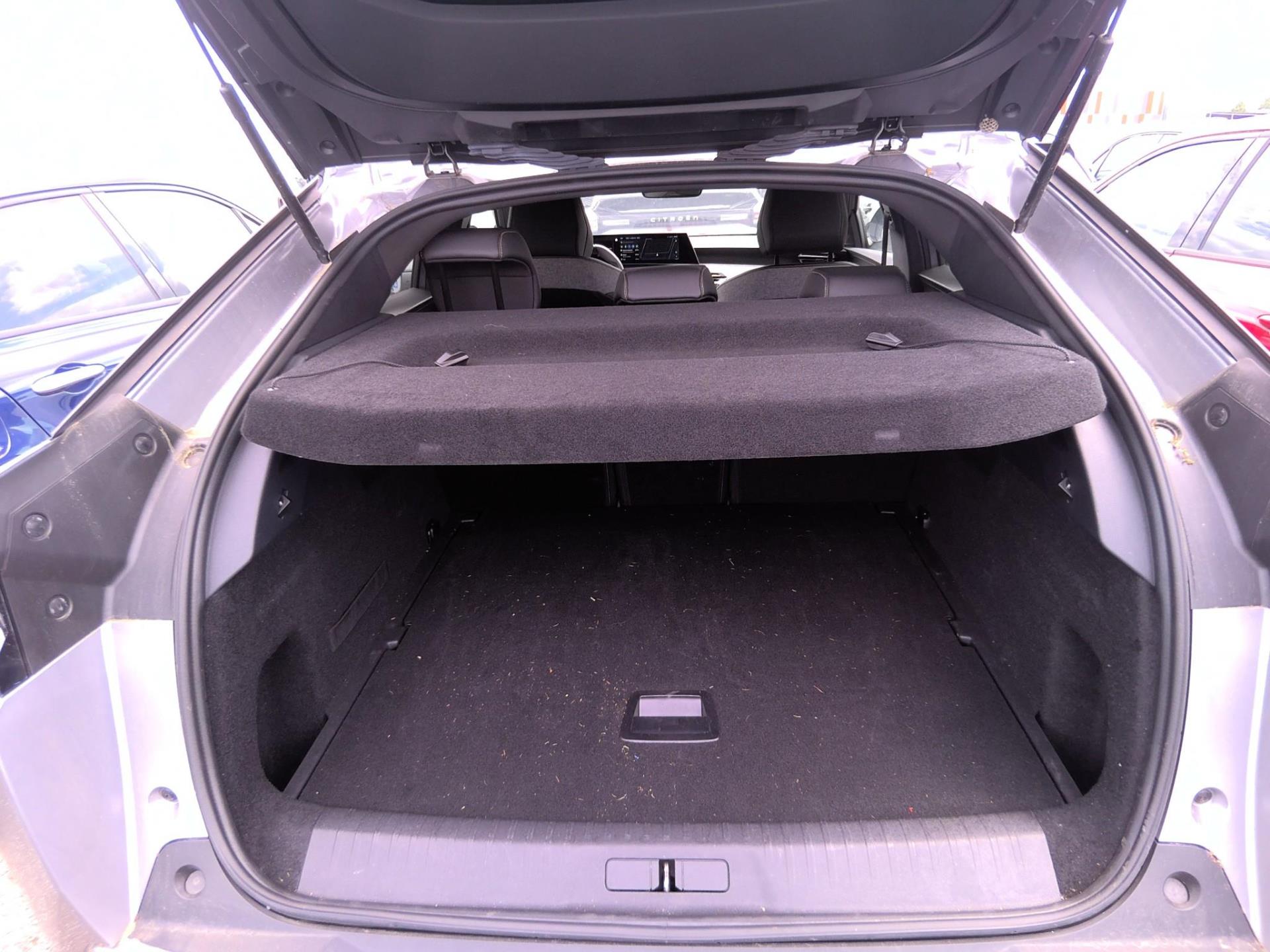 Peugeot 3008 Hybrid 136 e-DCS6 Allure 2024