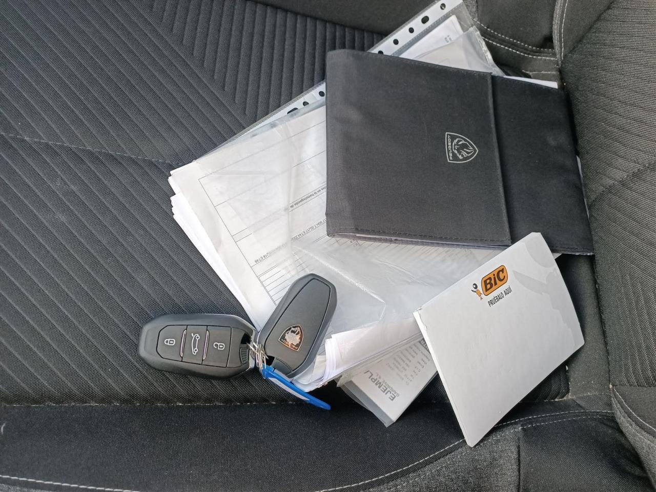 Foto Peugeot 308 8