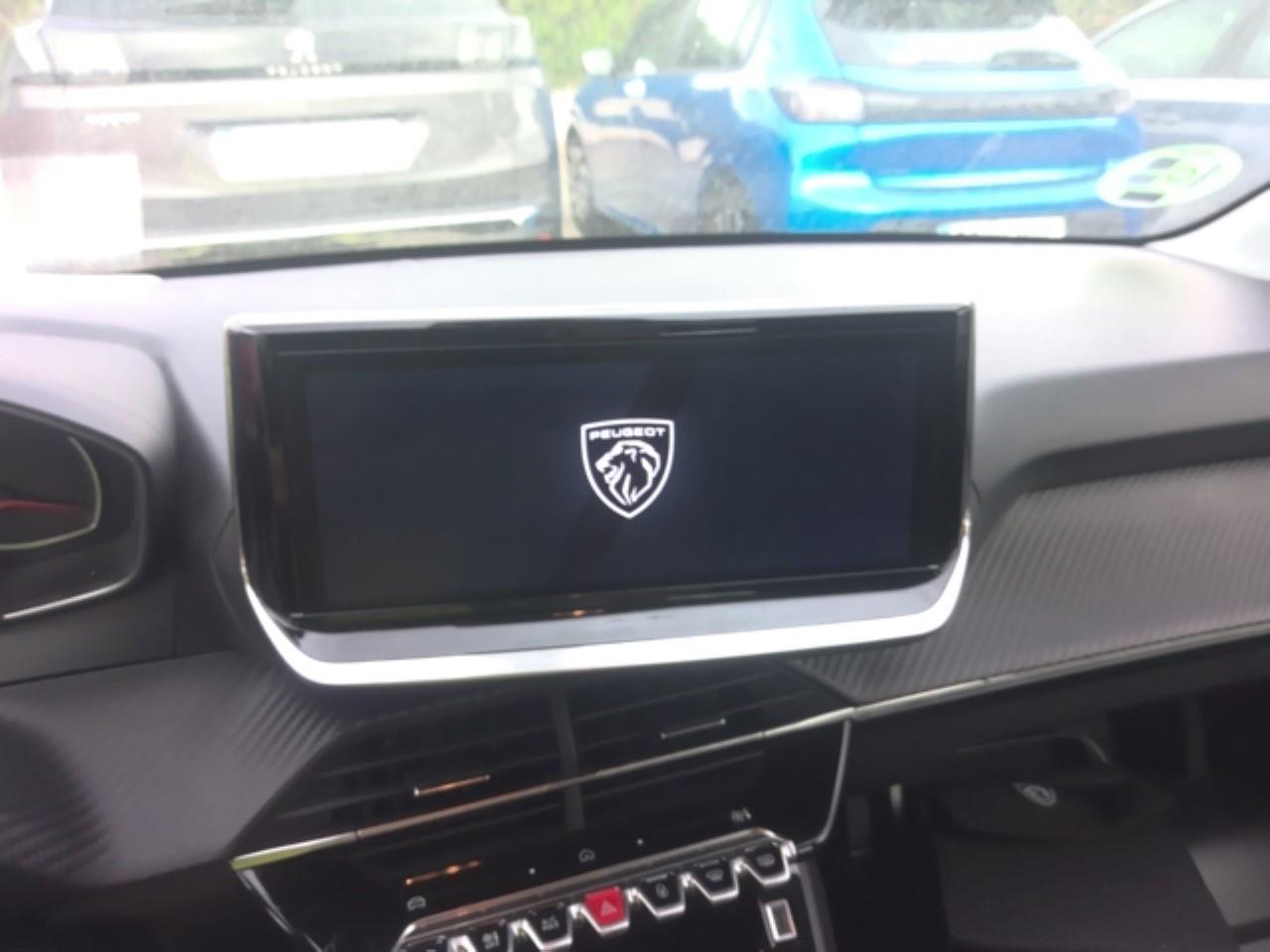 Foto Peugeot 208 8