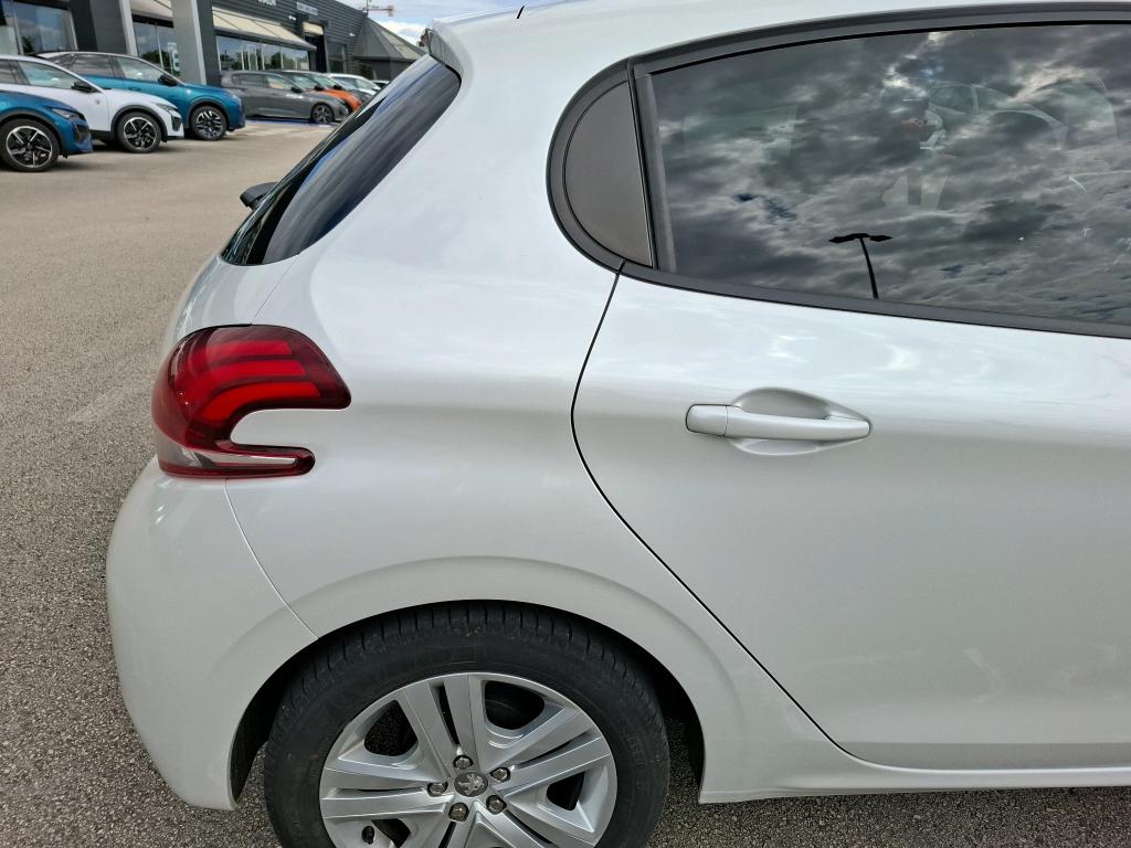 Peugeot 208 1.2 PureTech 82ch BVM5 Style 2017
