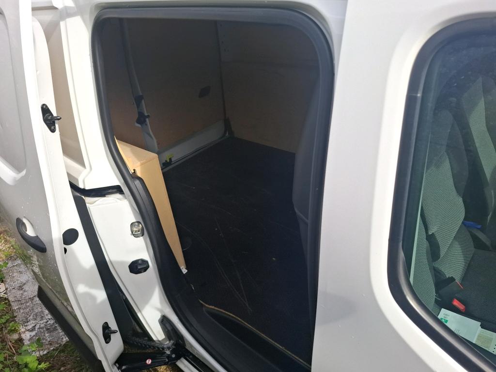 Peugeot PARTNER FOURGON STANDARD 650 KG BLUEHDI 100 S&S BVM5 ASPHALT 2021
