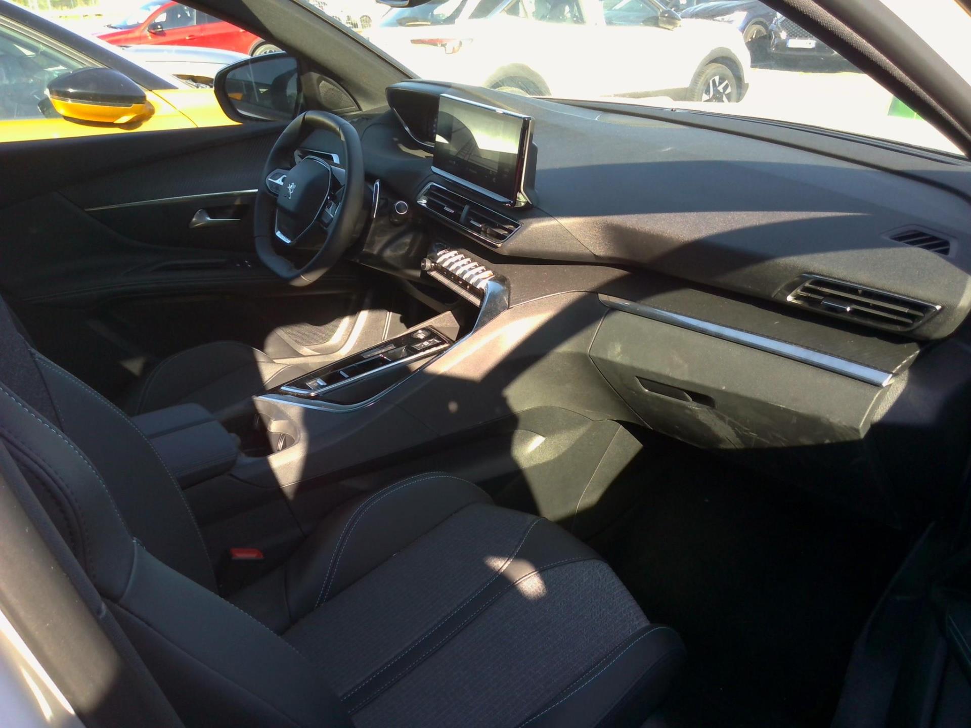 Peugeot 3008 Hybrid 180 e-EAT8 Allure Pack 2024