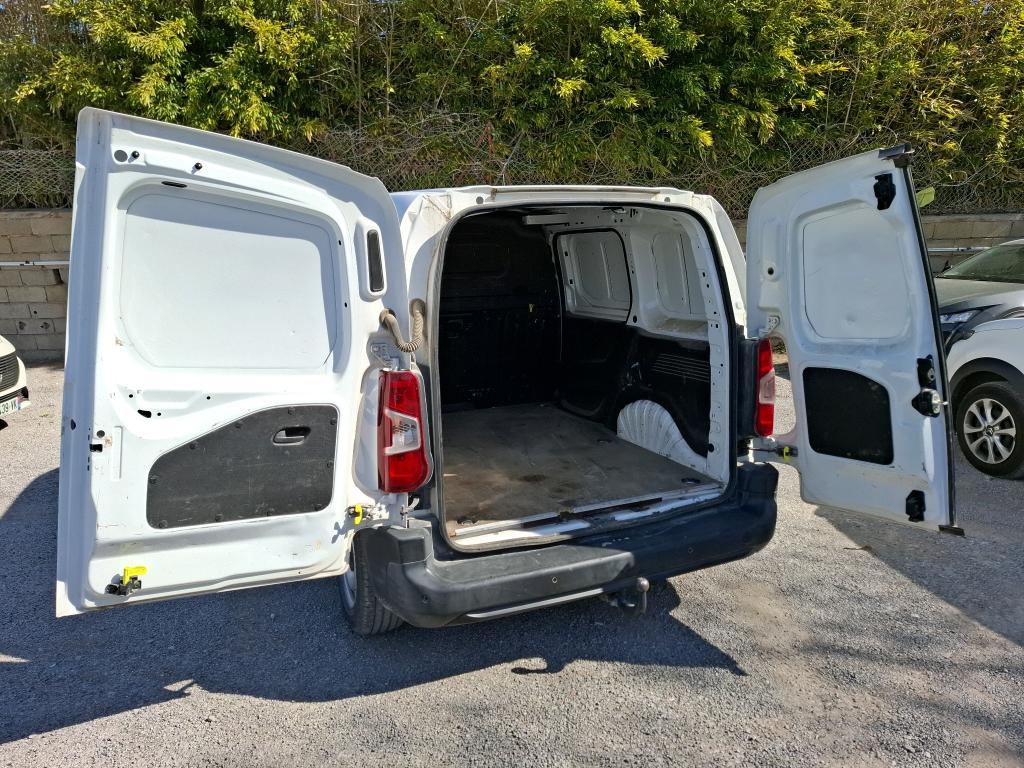 Peugeot PARTNER FOURGON STANDARD 650 KG BLUEHDI 100 S&S BVM5 PREMIUM 2019