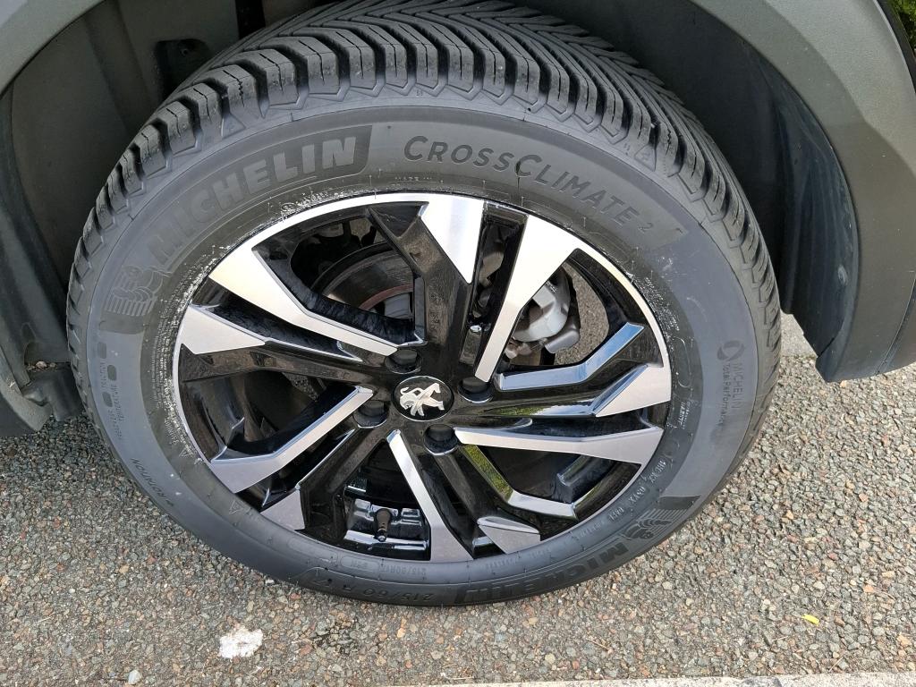 Peugeot 2008 PureTech 130 S&S EAT8 GT 2022