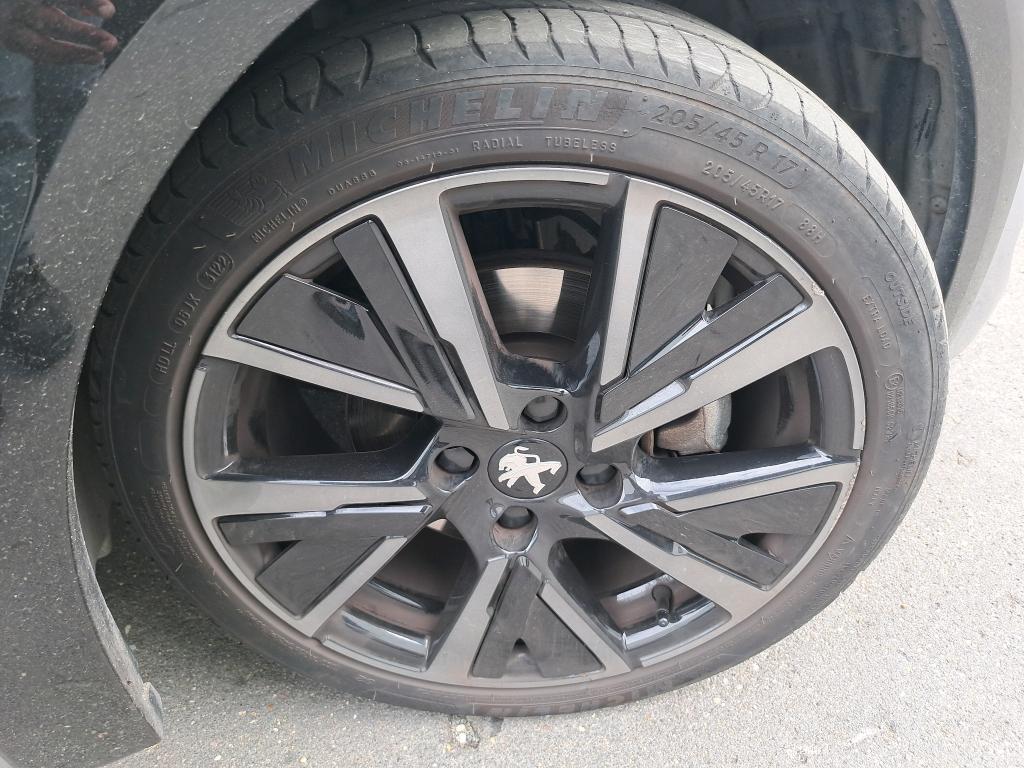 Peugeot 208 PureTech 130 S&S EAT8 GT Pack 2022