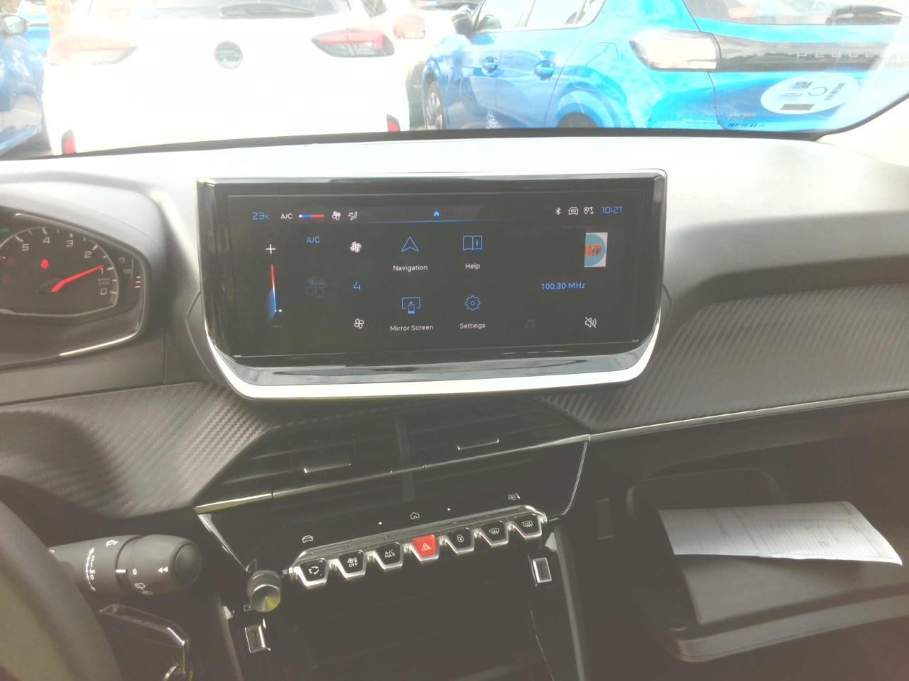 Foto Peugeot 208 8