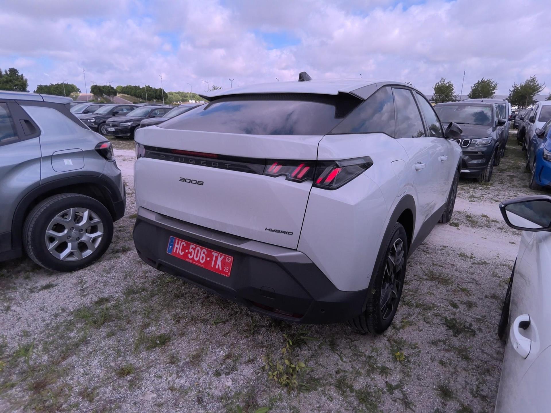 Peugeot 3008 Hybrid 136 e-DCS6 Allure 2025