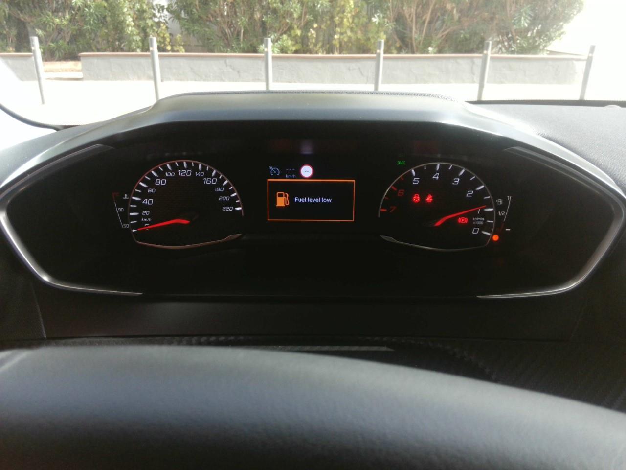 Foto Peugeot 208 14