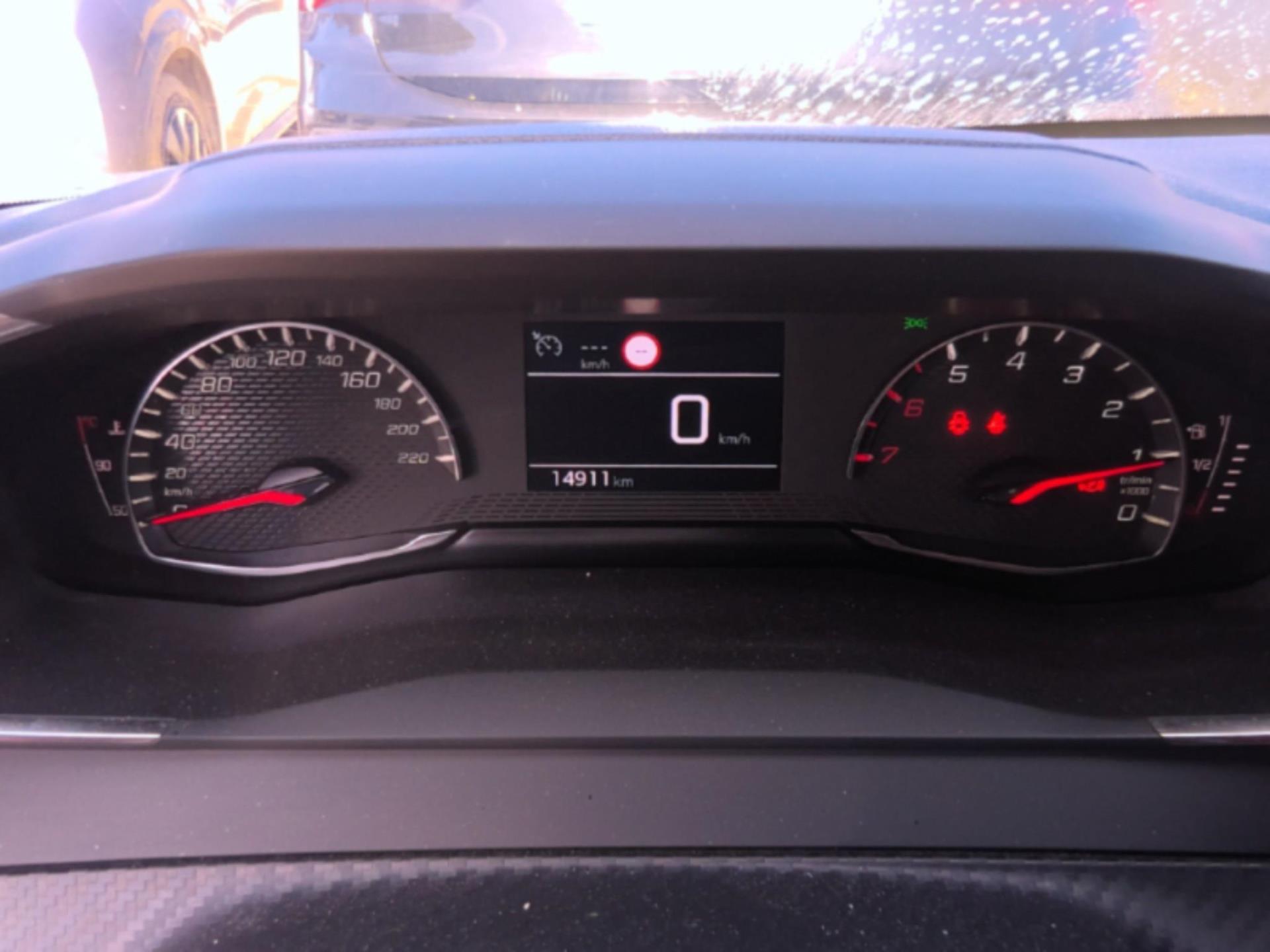 Peugeot 208 100 S&S BVM6 Style 2025