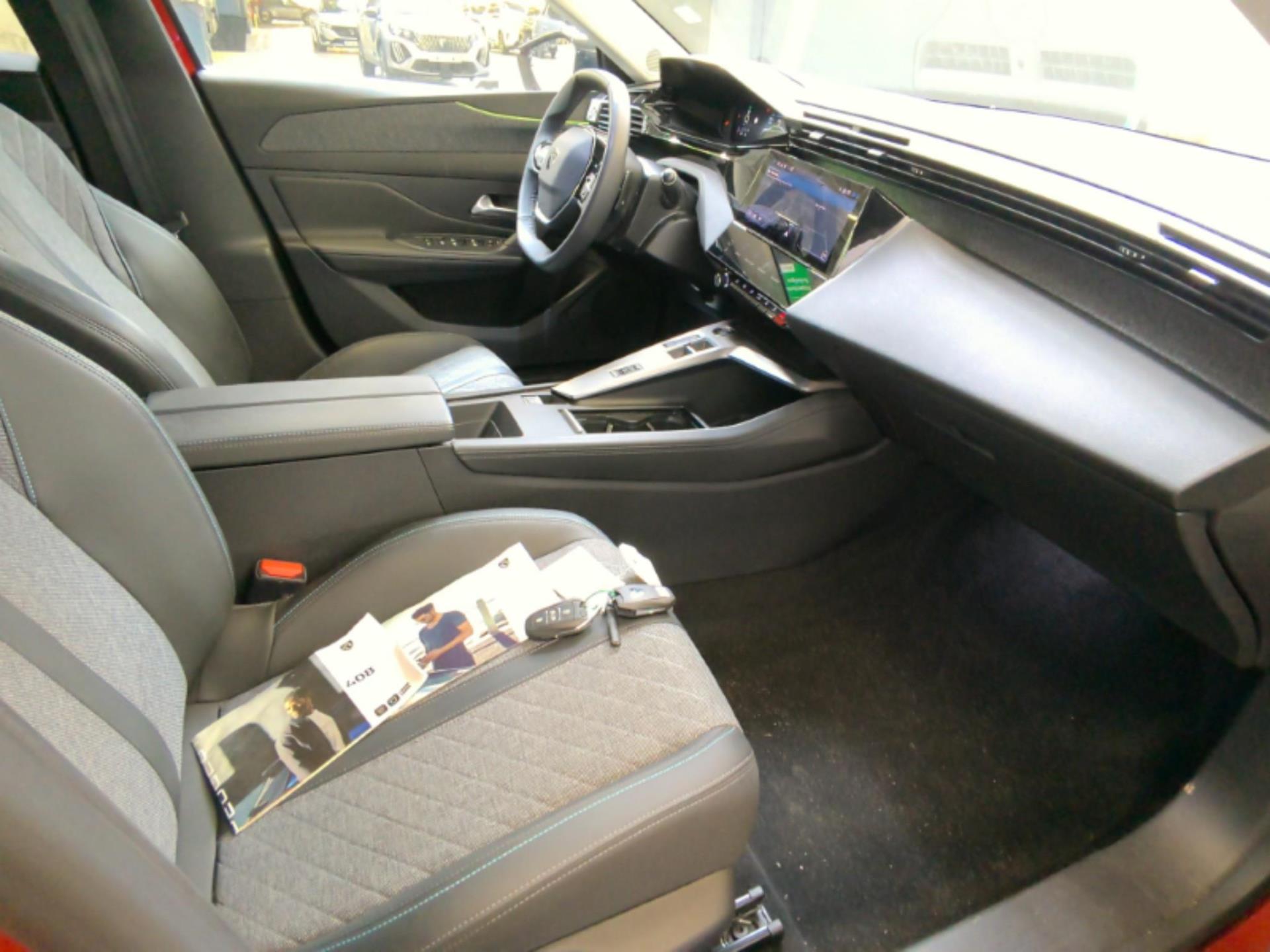 Peugeot 408 PureTech 130 ch S&S EAT8 Allure Pack 2023