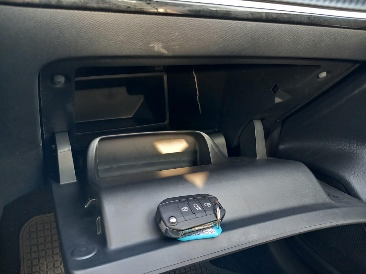 Foto Peugeot 308 8