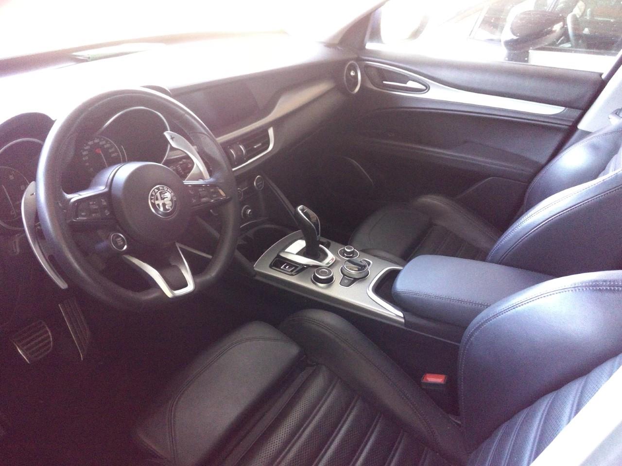 Foto Alfa Romeo Stelvio 3