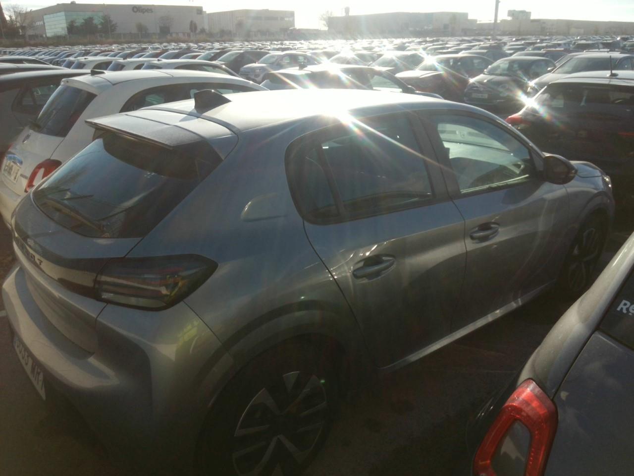 Foto Peugeot 208 8