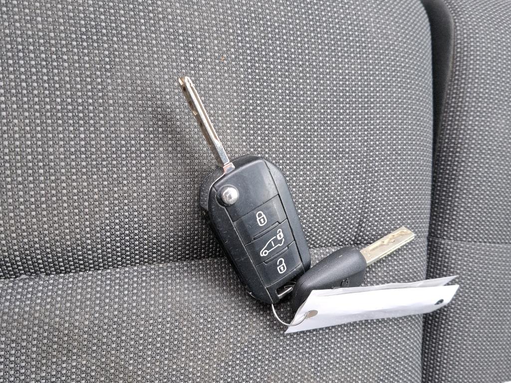 Peugeot PARTNER FOURGON STANDARD 650 KG BLUEHDI 75 BVM5 PREMIUM 2019