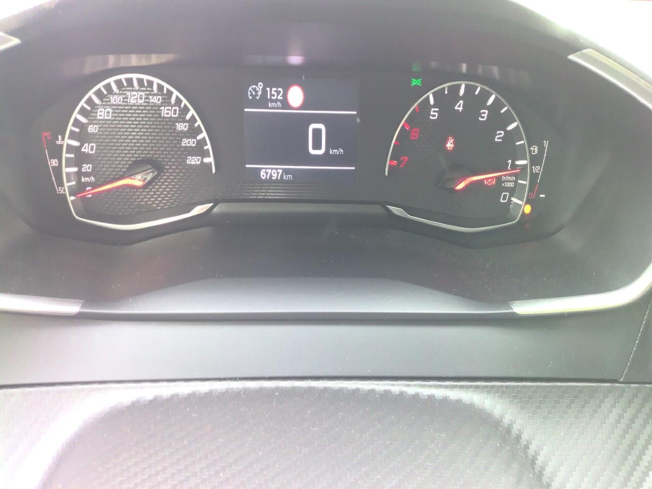 Foto Peugeot 208 5