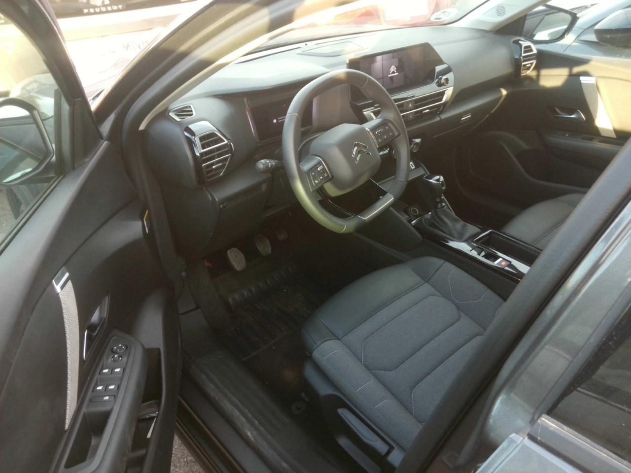 Foto Citroën C4 X 3