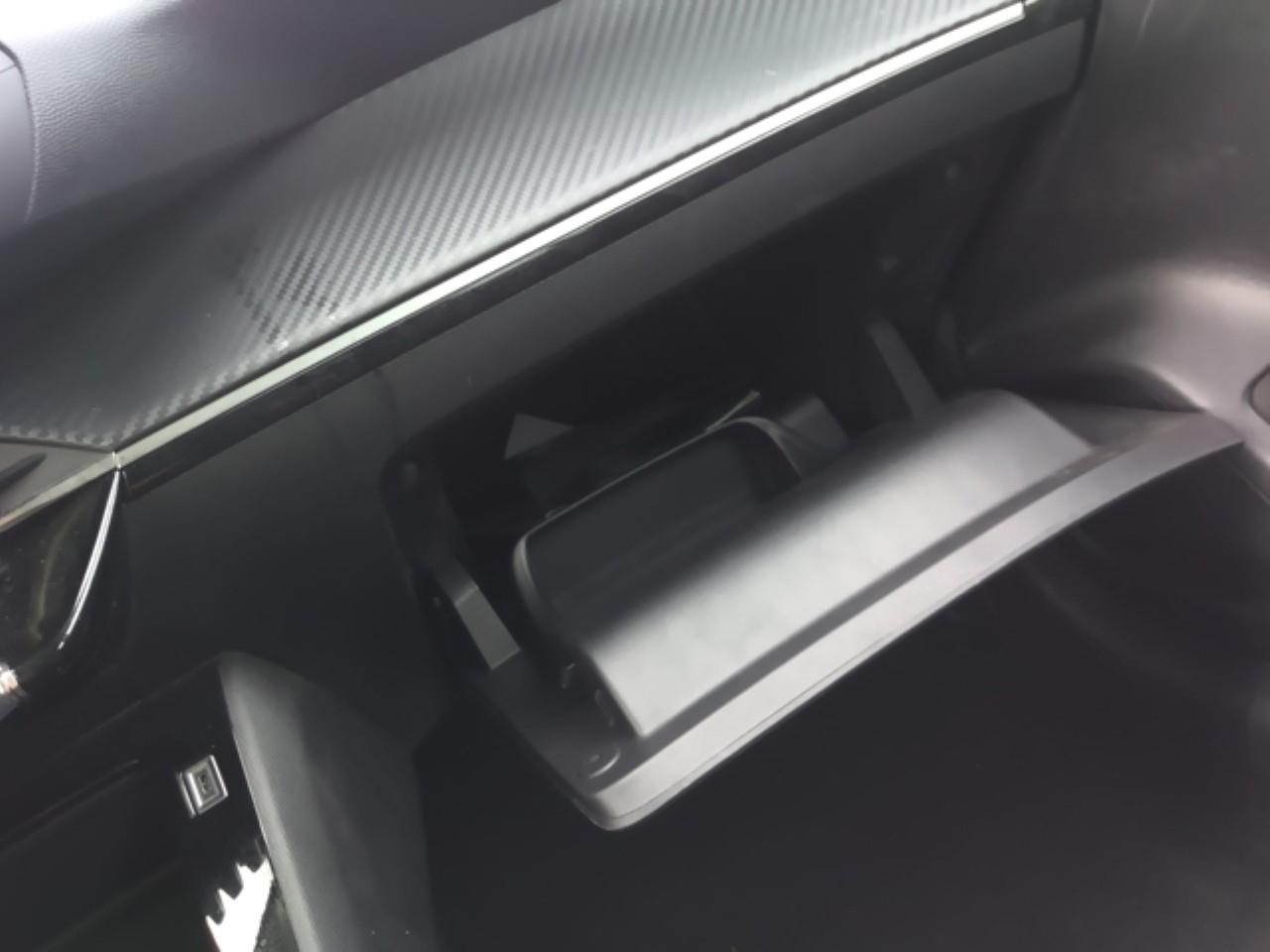 Foto Peugeot 208 10