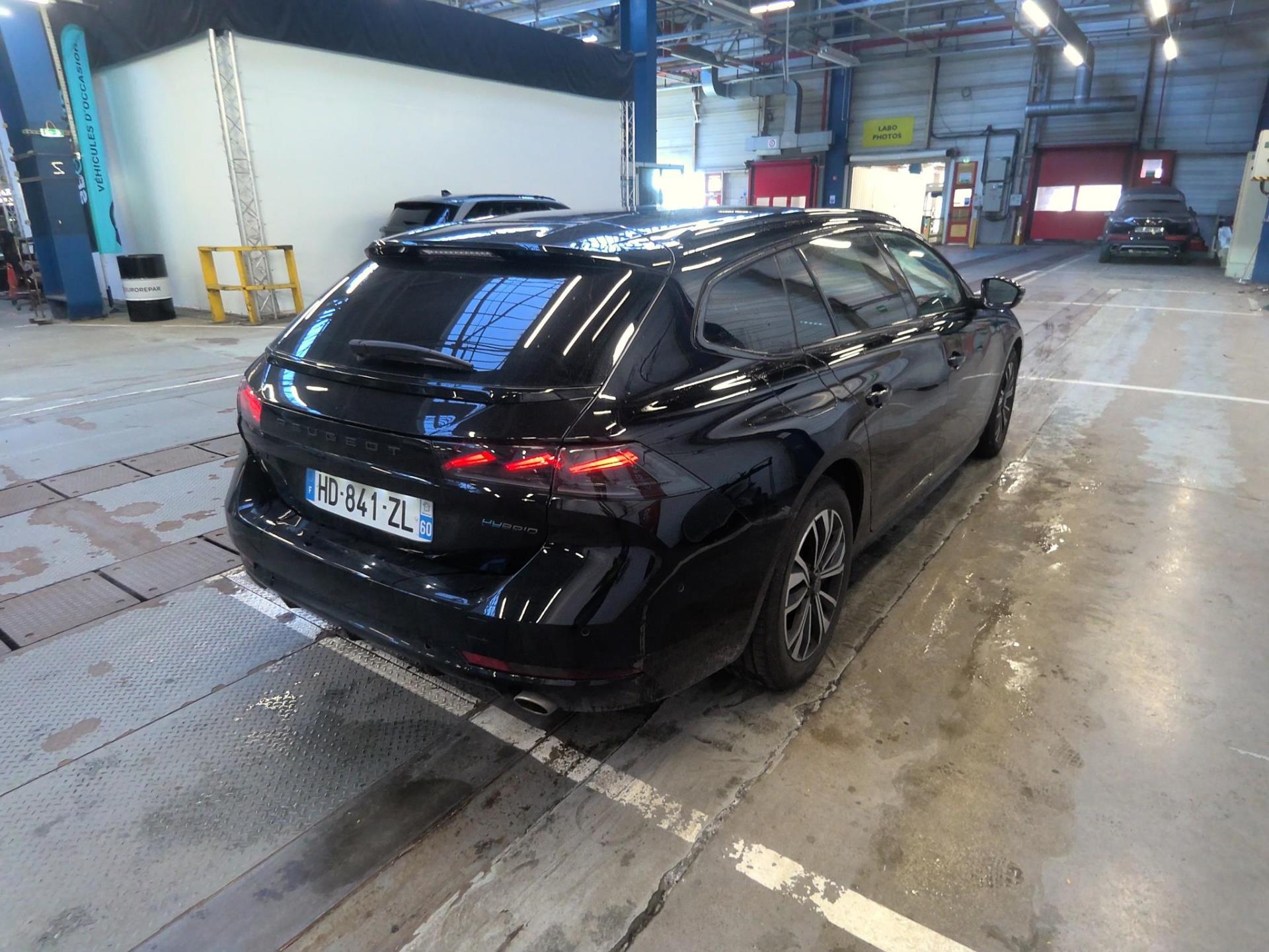 Peugeot 508 SW Hybrid 180 e-EAT8 Allure 2025