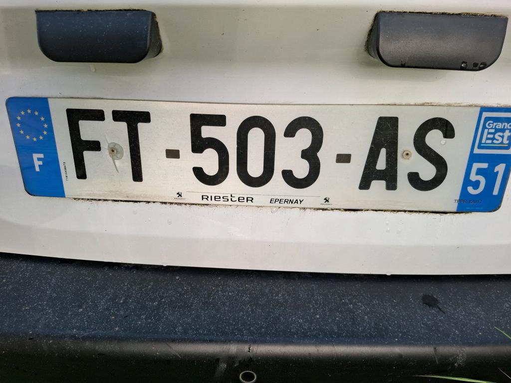 Peugeot PARTNER FOURGON STANDARD 650 KG BLUEHDI 100 S&S BVM5 ASPHALT 2020