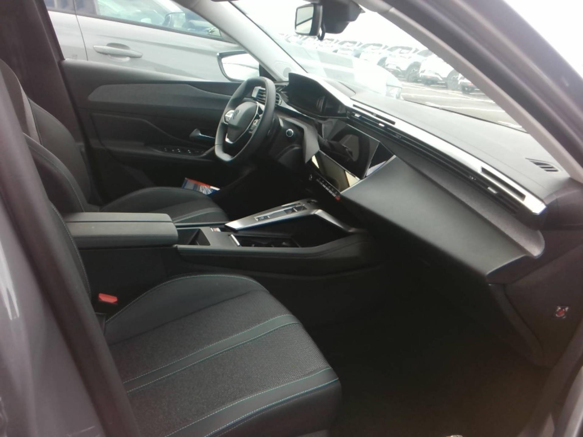 Peugeot 308 PHEV 180 e-EAT8 Allure 2024