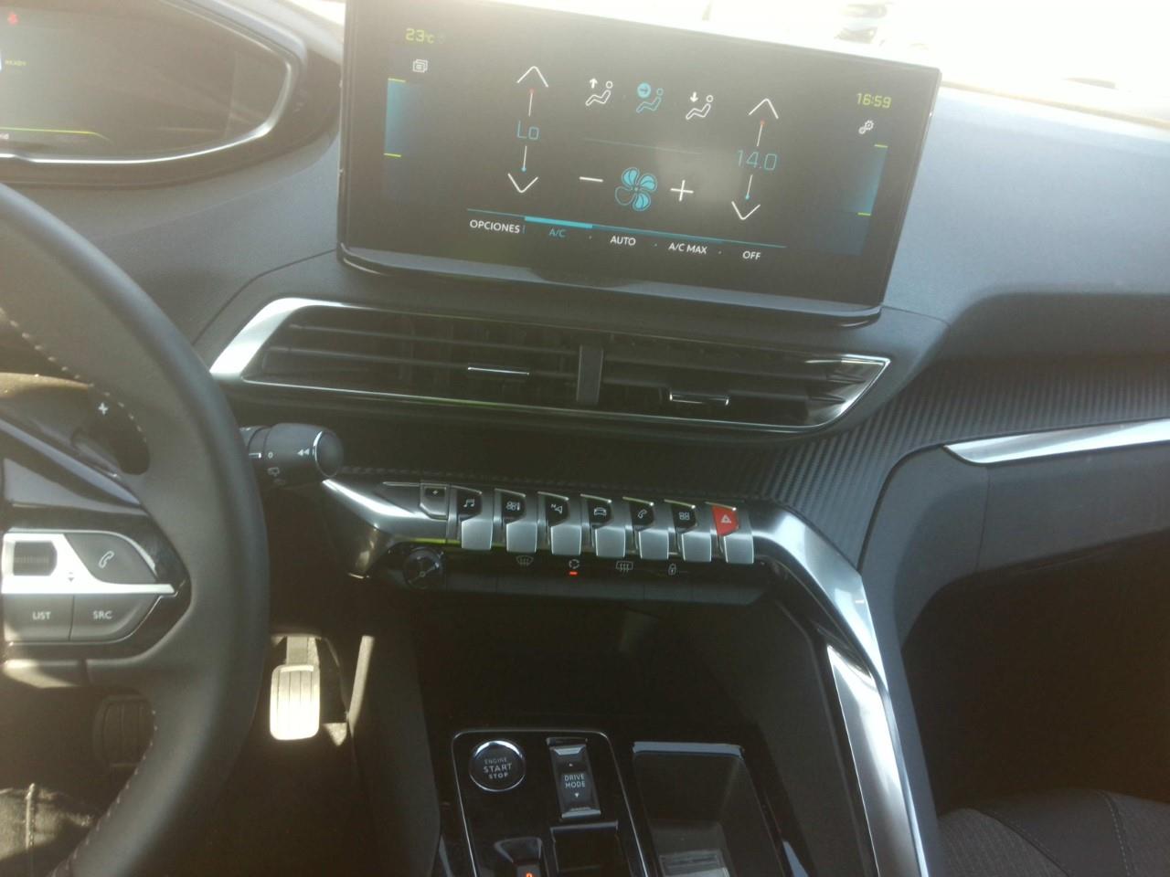 Foto Peugeot 3008 Plug-in Hybrid 9