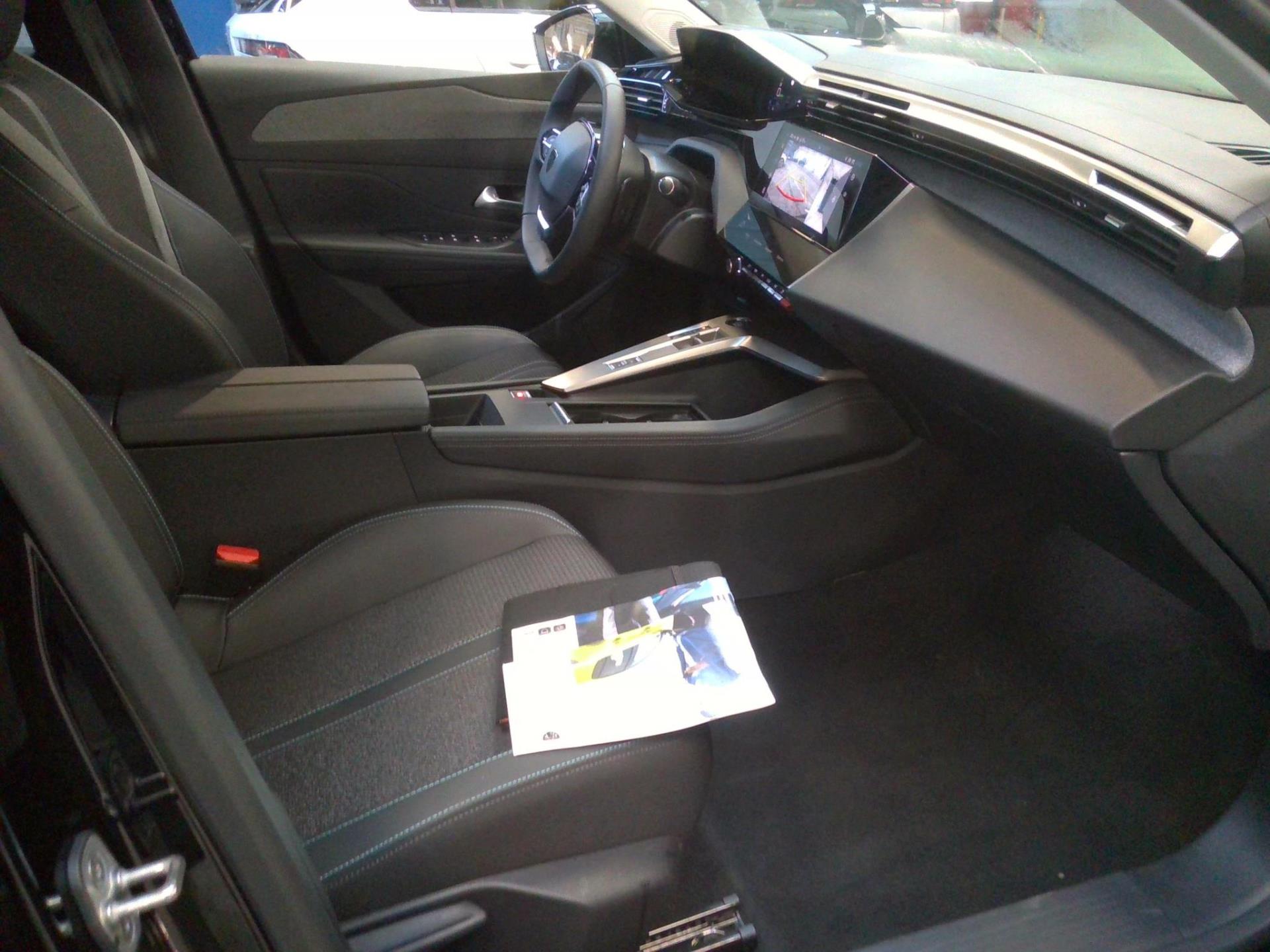 Peugeot 308 PHEV 180 e-EAT8 Allure 2024