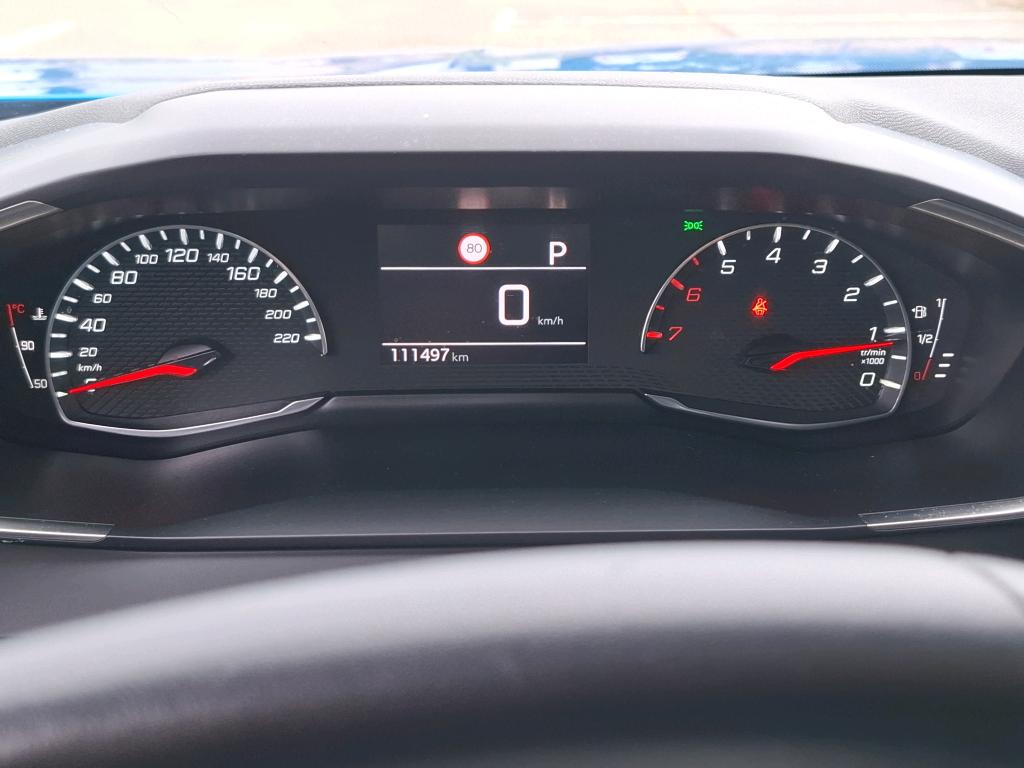 Peugeot 2008 BlueHDi 130 S&S EAT8 Active Business 2021