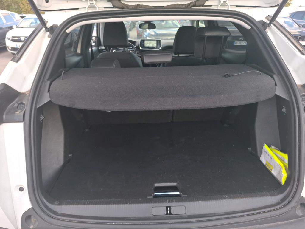 Peugeot 2008 PureTech 130 S&S EAT8 Allure Business 2021
