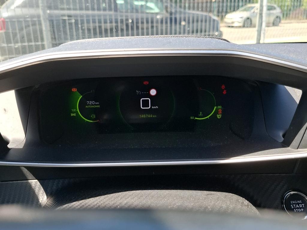 Peugeot 208 BlueHDi 100 S&S BVM6 Allure Business 2021