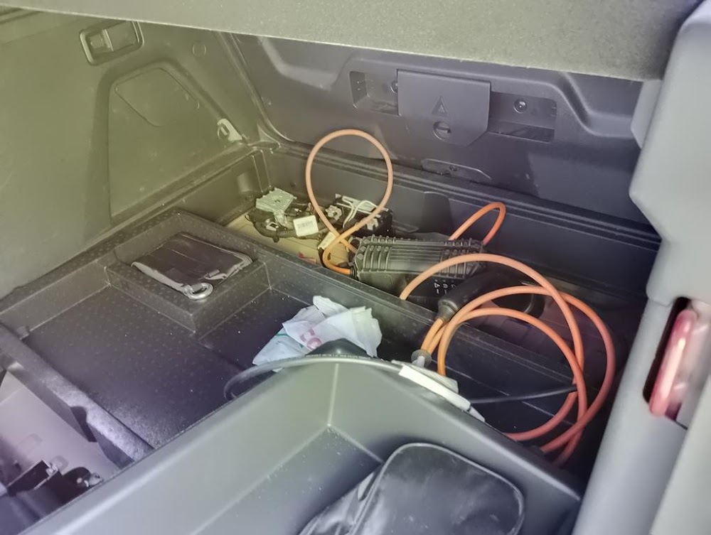Foto Peugeot 3008 Hybrid 12