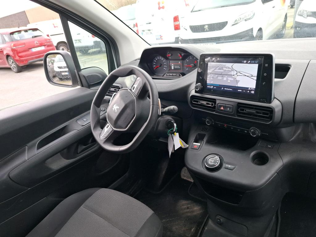 Peugeot PARTNER FOURGON STANDARD 650 KG BLUEHDI 130 S&S EAT8 ASPHALT 2021